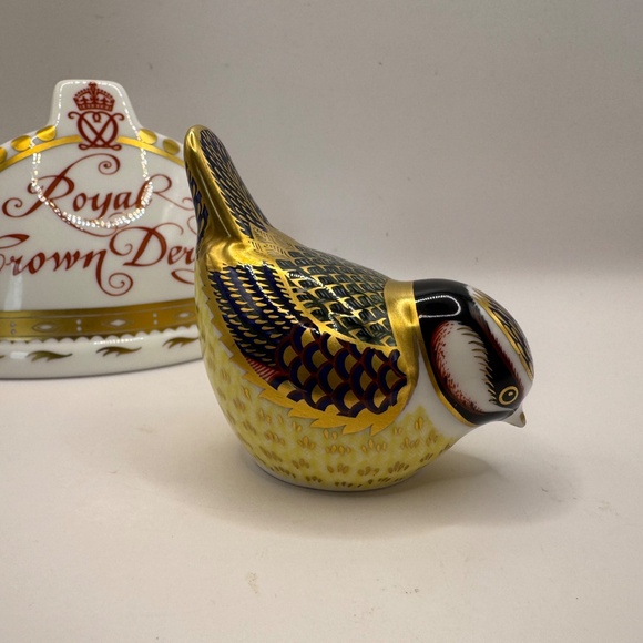 Royal Crown Derby "Blue Tit" bone china bird paperweight Gold Stopper boxed. - Picture 5 of 7